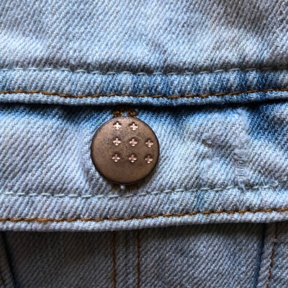 Light wash denim vest - Picture 9 of 9